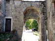 Sortie par l’entrée principale - Gîtes Castel de Cantobre, Aveyron, France